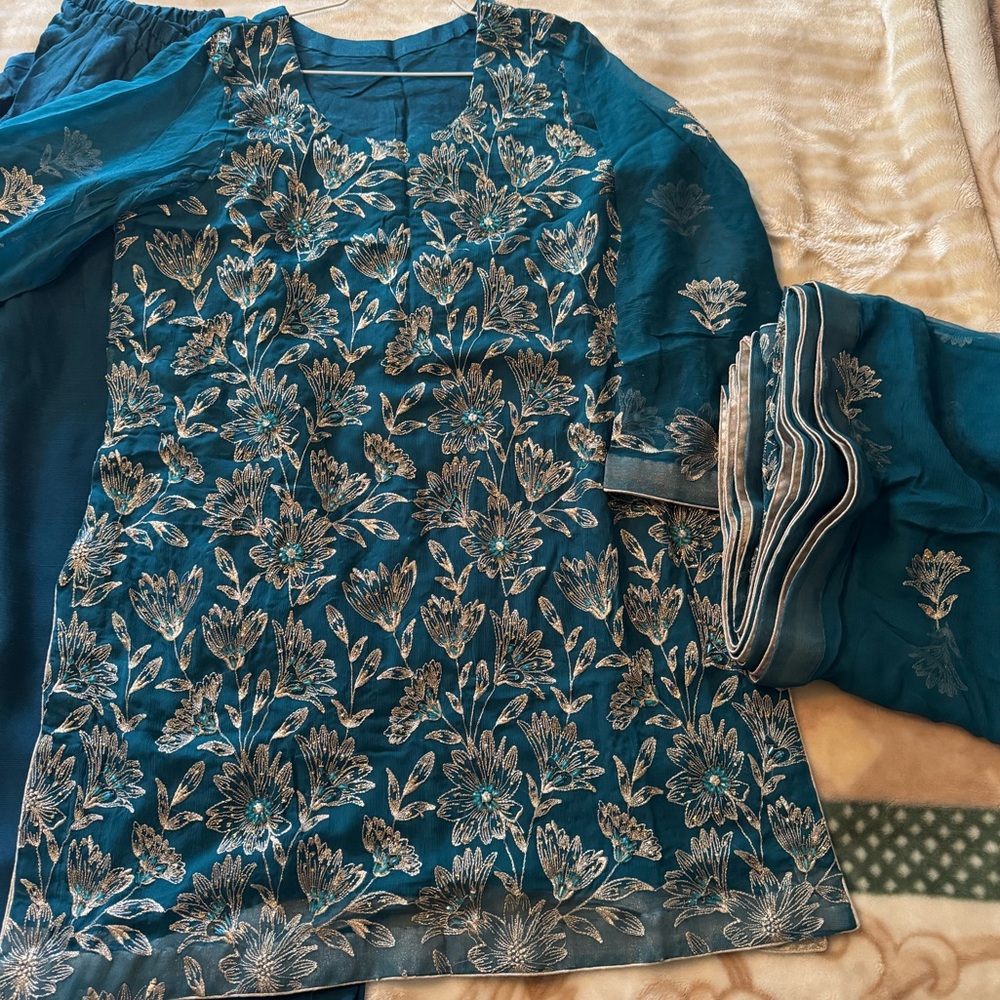 Teal Floral Embroidered Kurta Set with farshi shalwar